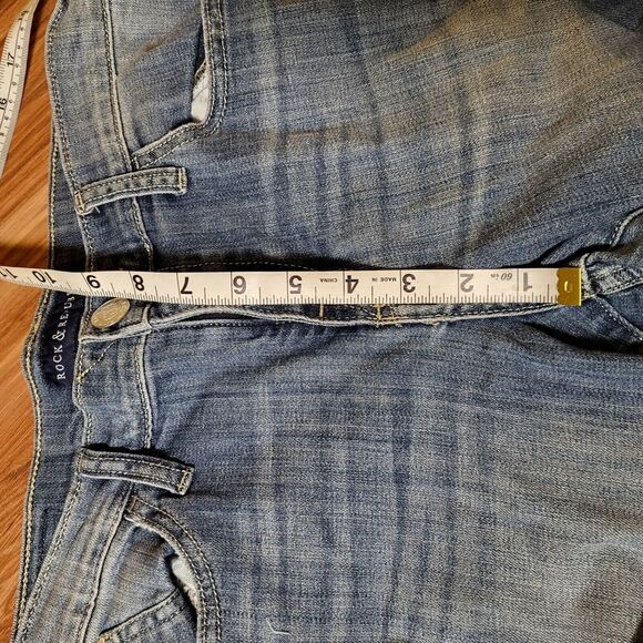 Rock & Republic Womens Size 12 Kendall Denim Jeans 32x25.5‎ Med Wash Embroidered - Picture 12 of 13